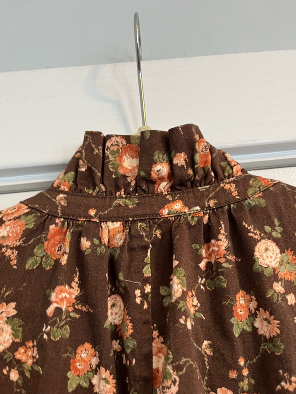 Tuckernuck Brown Floral Short Tiered Dress Rosewood Chintz Crawford
Dress large - Picture 7 of 8